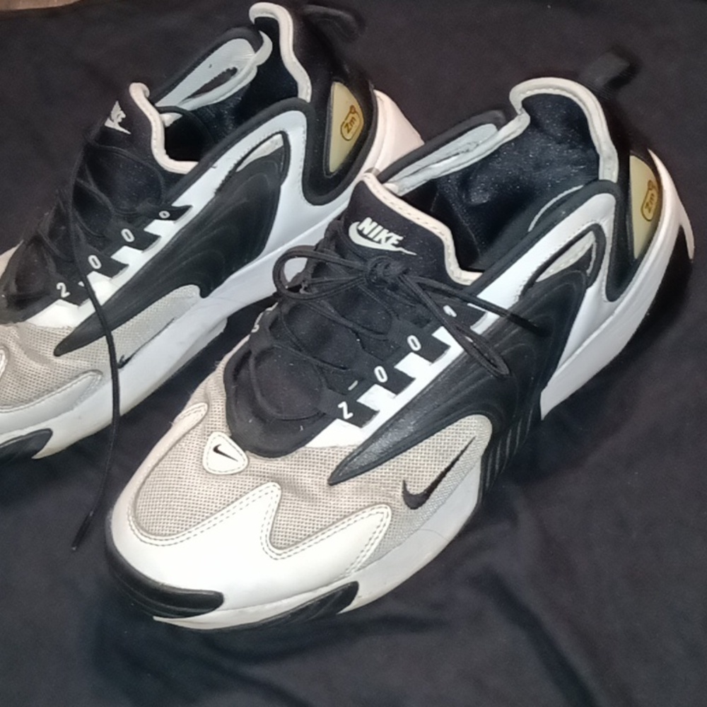 Men's Nike zoom sneakers